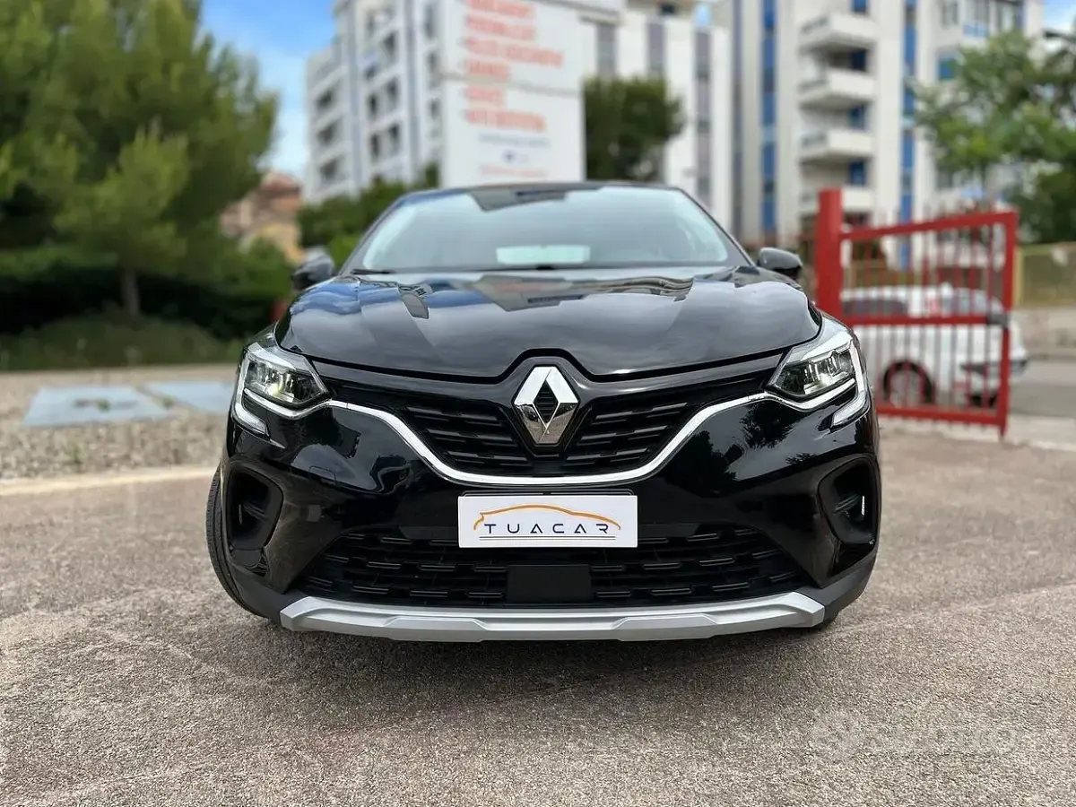Usata Renault Captur Equilibre 101 CV (74 kW) 2024 Nero SUV