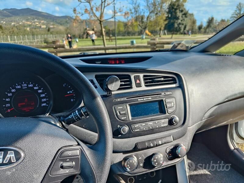 Usata Kia Ceed 90 CV (66 kW) 2014 Bianco Utilitaria