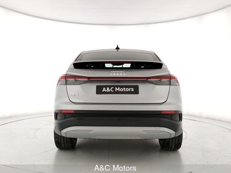 Nuova Audi Q4 Sportback e-tron Advanced Plus 210 kW (286 CV) 2025 Argento SUV