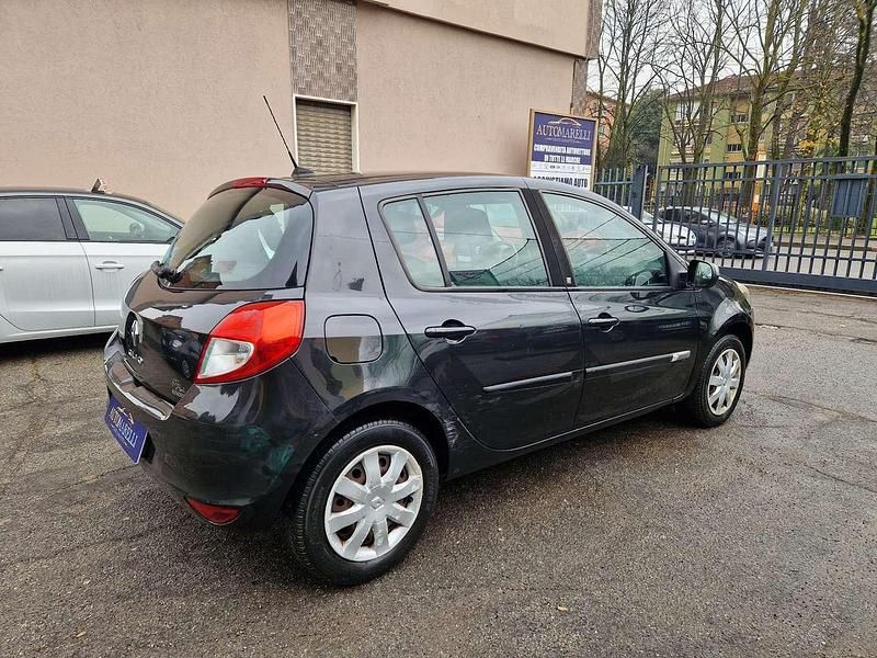 Usata Renault Clio II 75 CV (55 kW) 2011 Nero Berlina