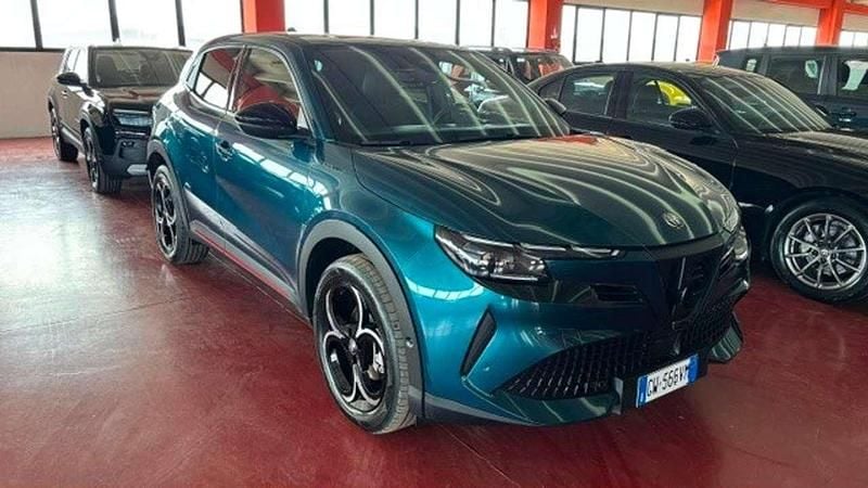 Usata Alfa Romeo Junior Edizione Speciale 136 CV (100 kW) 2024 Blu/azzurro SUV