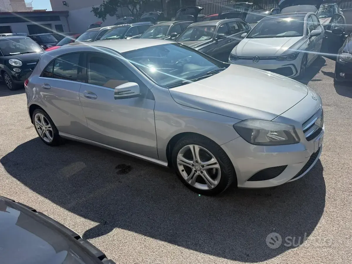 Usata Mercedes A180 Executive 109 CV (80 kW) 2014 Grigio Berlina
