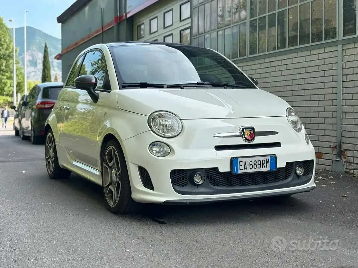 Usata Abarth 500 135 CV (99 kW) 2010 Bianco Berlina
