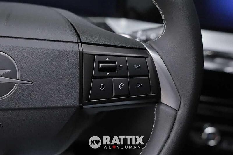 Usata Opel Mokka S 131 CV (96 kW) 2025 Kontrast grey SUV