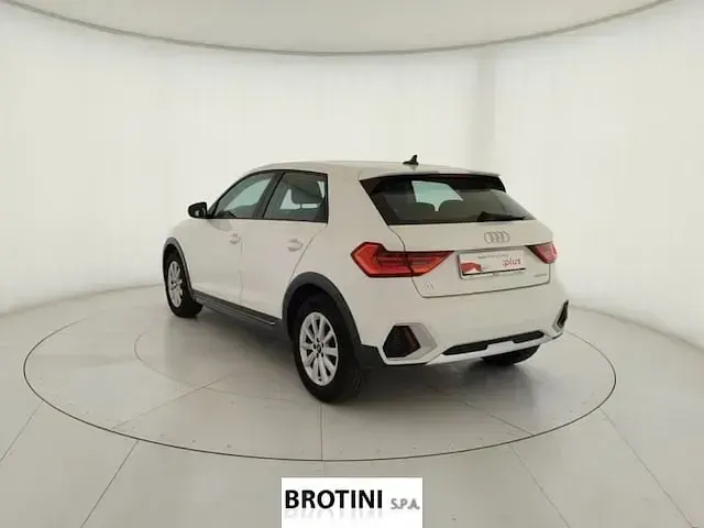 Usata Audi A1 Business 95 CV (69 kW) 2023 Bianco SUV