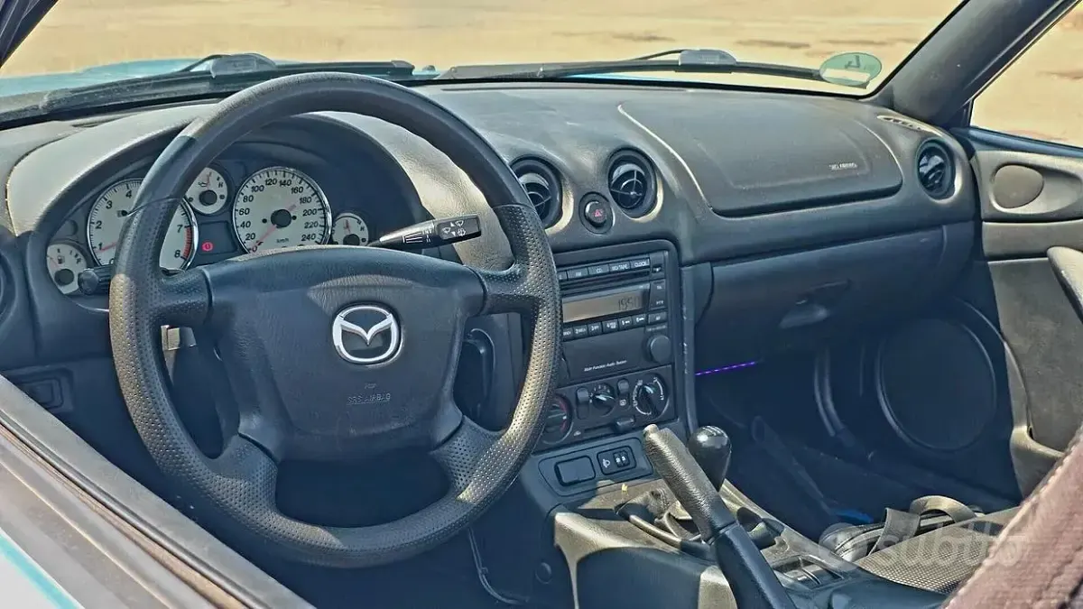 Usata Mazda MX5 110 CV (80 kW) 2003 Bluazzurro Cabrio