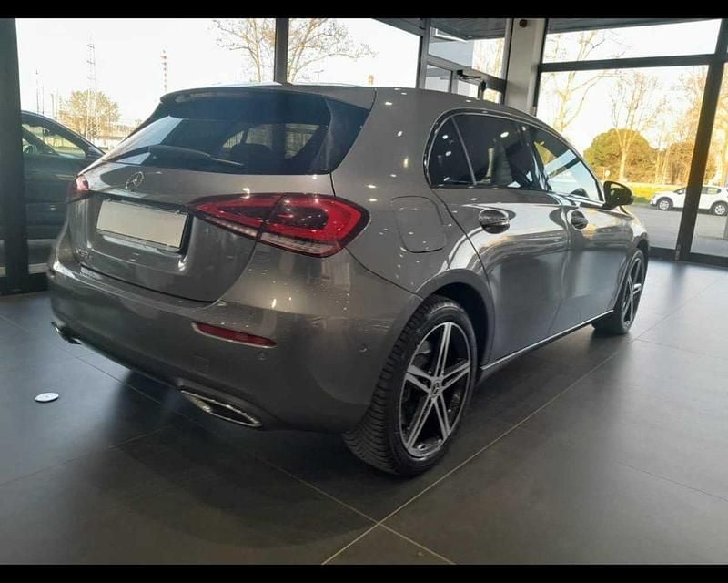 Usata Mercedes A250 161 CV (118 kW) 2022 Vari colori Berlina