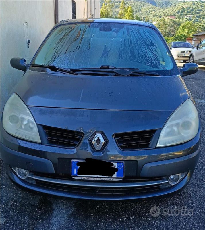 Usata Renault Scénic II 130 CV (95 kW) 2008 Grigio Monovolume