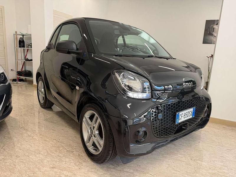 Usata Smart ForTwo Coupé Passion 41 kW (56 CV) 2021 Nero Utilitaria