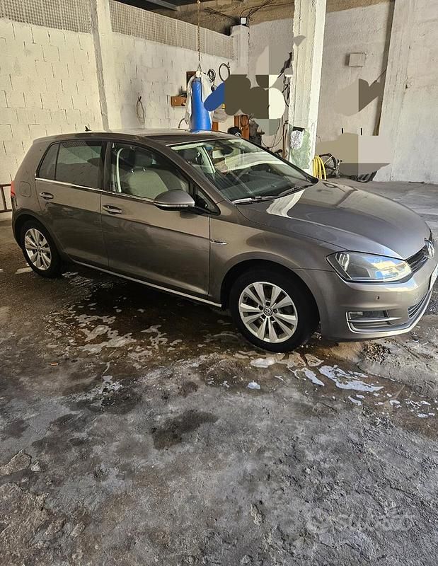 Usata VW Golf VII 110 CV (80 kW) 2016 Grigio Utilitaria
