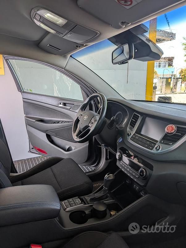 Usata Hyundai Tucson 141 CV (103 kW) 2016 Grigio SUV