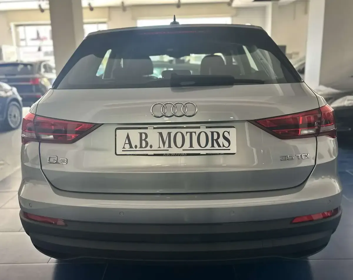 Usata Audi Q3 Business 150 CV (110 kW) 2019 Argento SUV