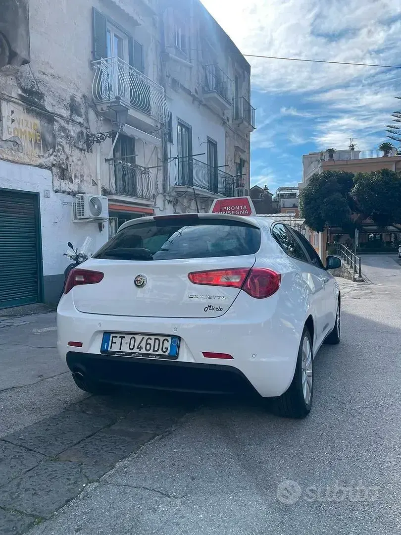 Occasion Alfa Romeo Giulietta Business 120 ch (88 kW) 2018 Blanc Citadine