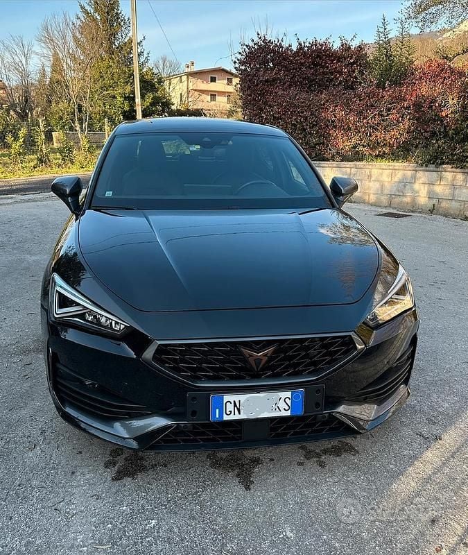 Nero Usata 2023 Cupra Leon Berlina | 25.000 € (Ottimo prezzo) - Immagine 1/4