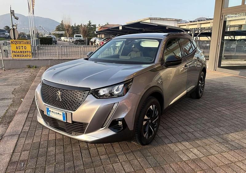 Usata Peugeot 2008 Allure 131 CV (96 kW) 2022 Argento SUV