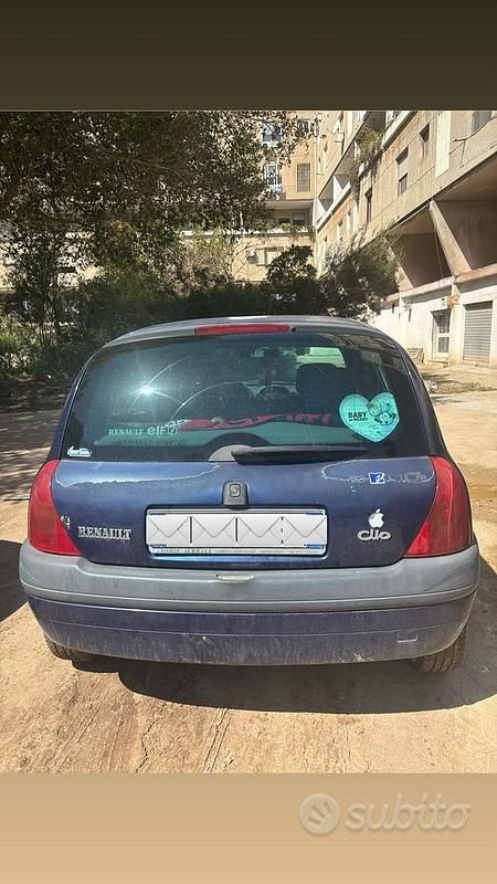 Usata Renault Clio II 2000 Blu Berlina