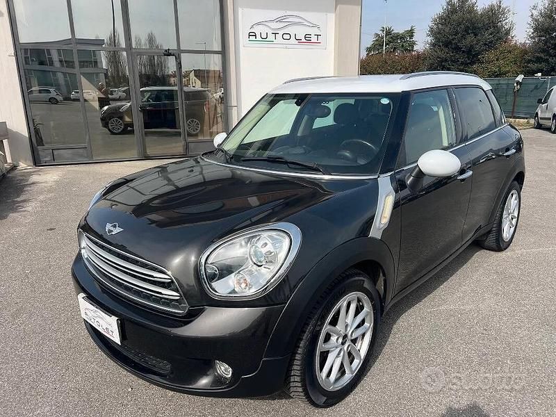 Usata Mini Park Lane Countryman 111 CV (81 kW) 2017 Grigio SUV