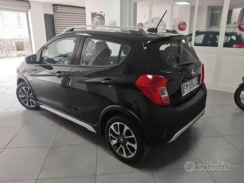 Usata Opel Karl Rocks 75 CV (55 kW) 2018 Nero Utilitaria