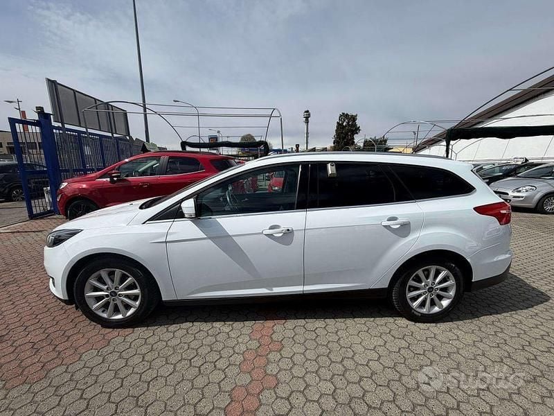 Usata Ford Focus Business Edition 120 CV (88 kW) 2016 Bianco Station wagon