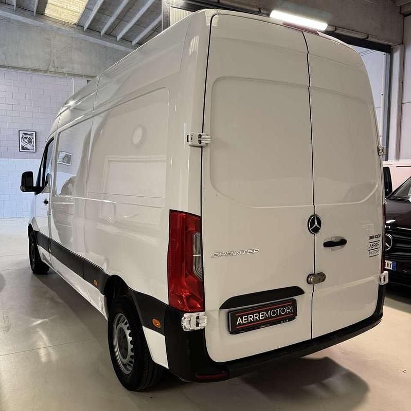 Usata Mercedes Sprinter 114 CV (83 kW) 2021 Bianco artico Furgone