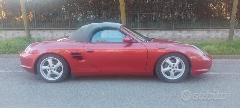 Usata Porsche Boxster 228 CV (167 kW) 2003 Rosso Cabrio