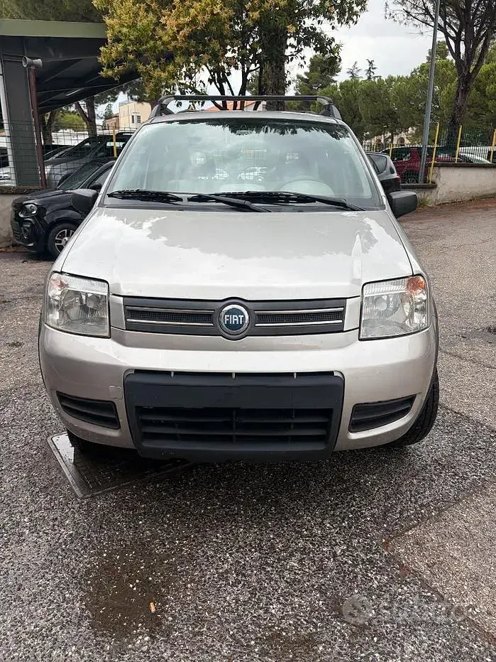 Usata Fiat Panda 4x4 Climbing 60 CV (44 kW) 2005 Nero Utilitaria