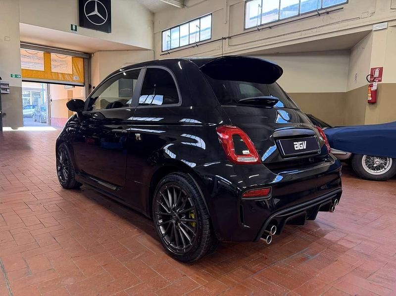 Usata Abarth 695 179 CV (131 kW) 2024 Nero Utilitaria