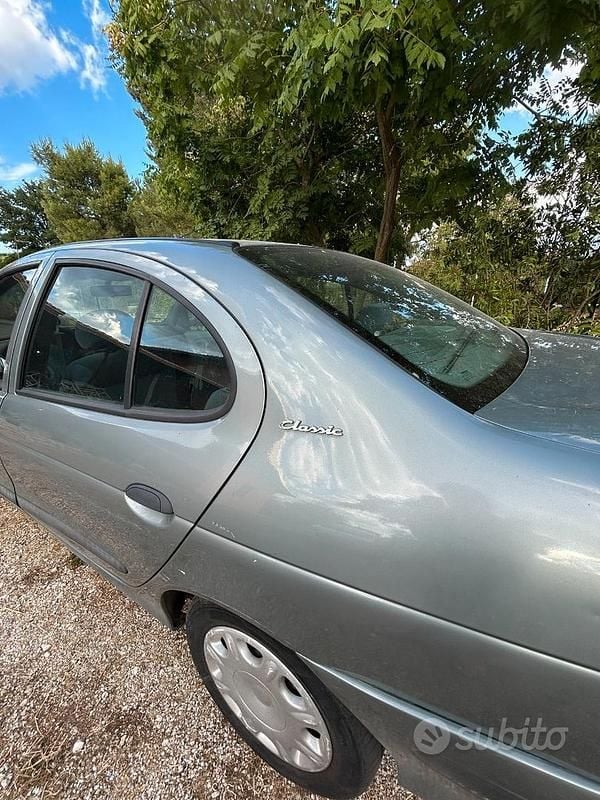 Usata Renault Mégane 1997 Grigio Berlina