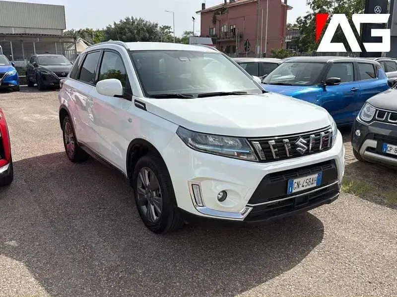 Usata Suzuki Vitara Cool 129 CV (94 kW) 2023 Bianco SUV