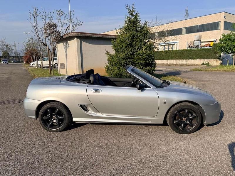 Usata MG TF 116 CV (85 kW) 2003 Argento Cabrio