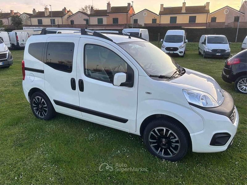 Usata Fiat Qubo Trekking 77 CV (56 kW) 2017 Bianco Monovolume