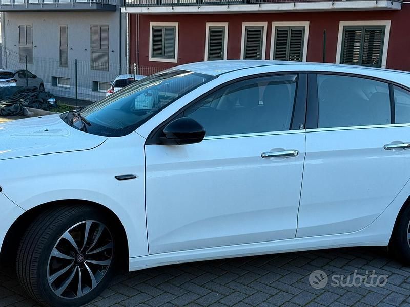 Usata Fiat Tipo 120 CV (88 kW) 2017 Bianco Berlina