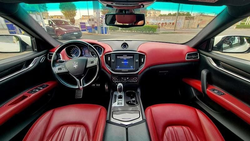 Usata Maserati Ghibli 275 CV (202 kW) 2014 Bianco Berlina
