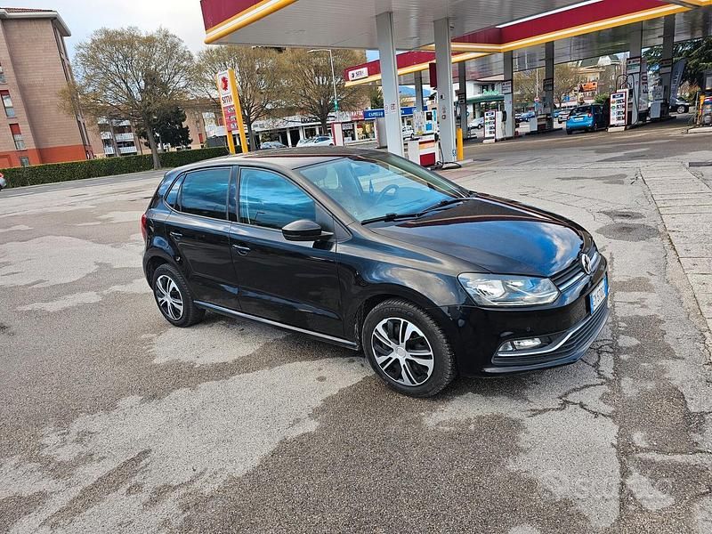 Usata VW Polo Comfortline 90 CV (66 kW) 2015 Nero Berlina