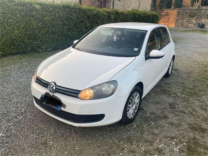 Usata VW Golf VII 102 CV (75 kW) 2012 Bianco Berlina