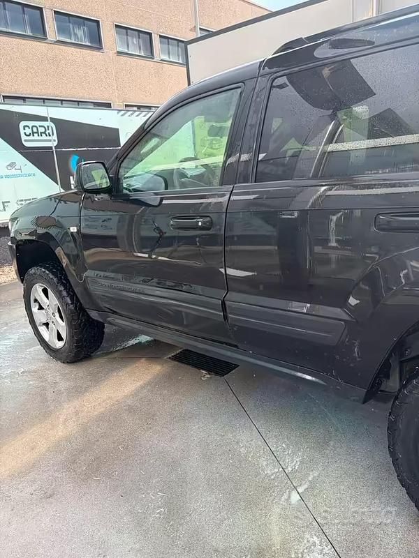 Usata Jeep Grand Cherokee Laredo 218 CV (160 kW) 2007 Nero SUV