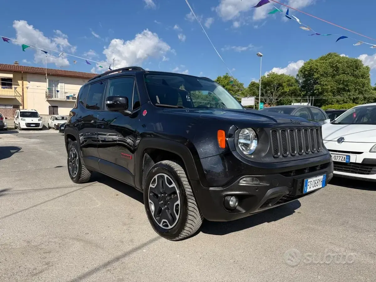 Gebraucht Jeep Renegade Trailhawk 170 PS (125 kW) 2016 Schwarz SUV