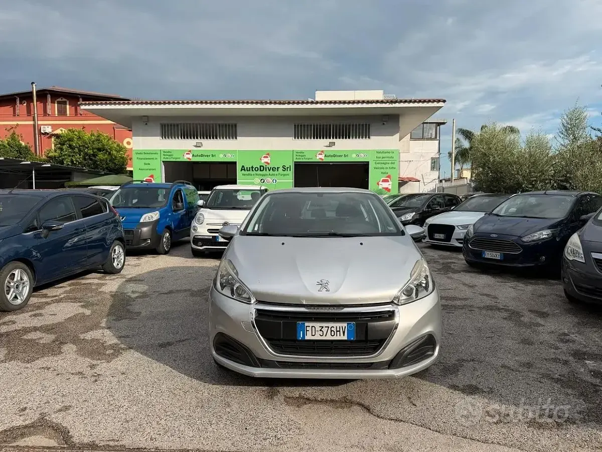 Usata Peugeot 208 Allure 75 CV (55 kW) 2016 Grigio Utilitaria