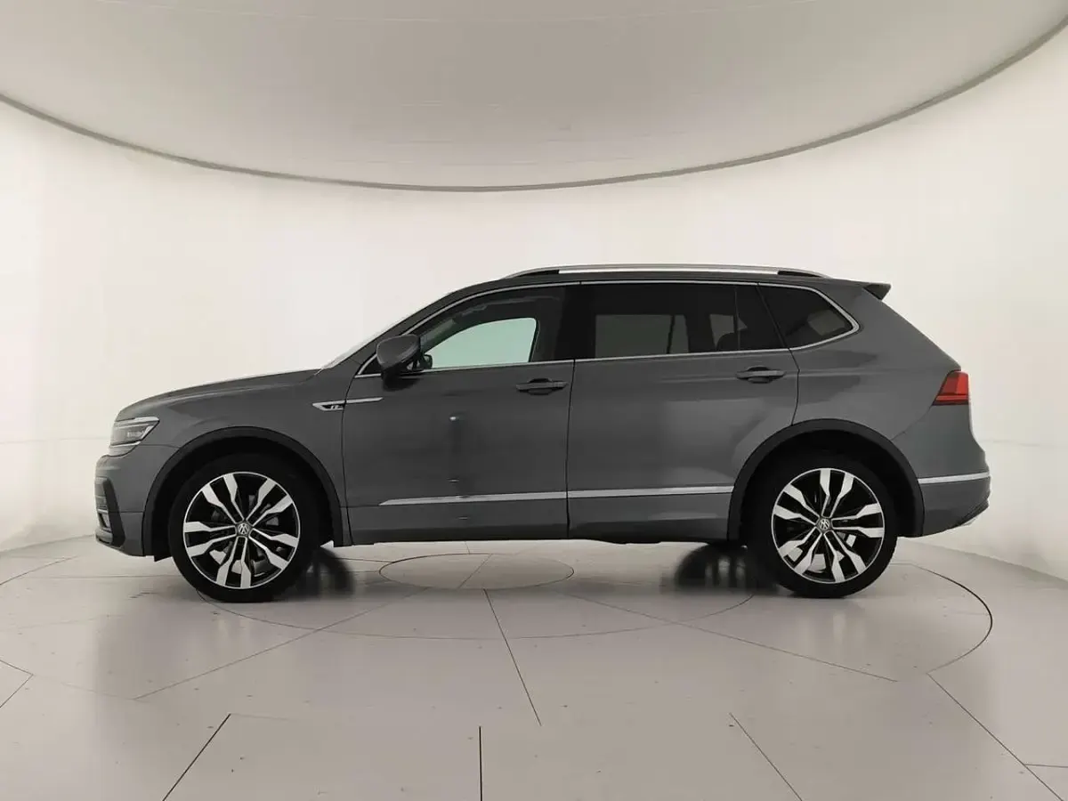Usata VW Tiguan Allspace Advance 150 CV (110 kW) 2019 Grigio platino metallizzato SUV