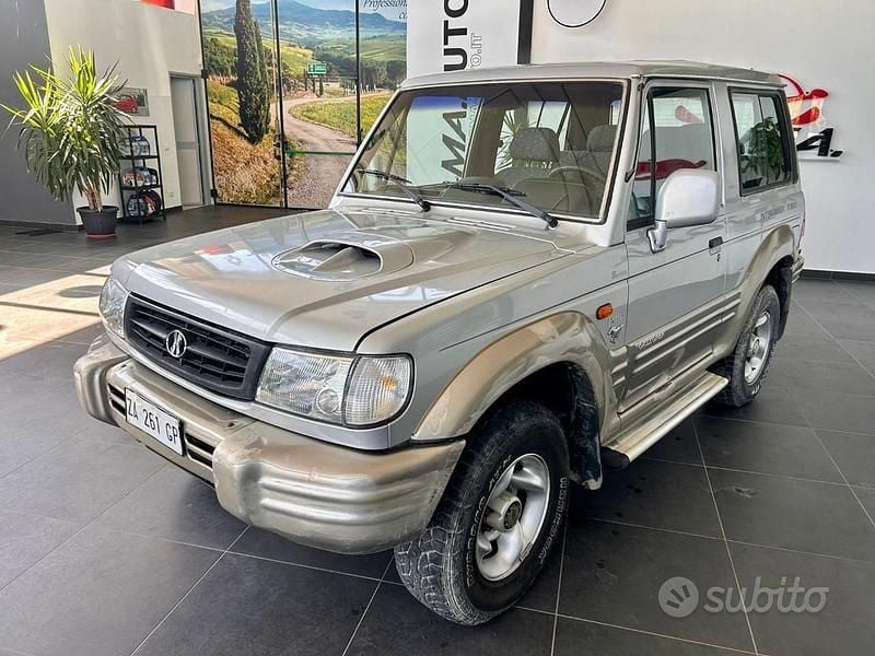Grigio(met.) Usata 2000 Hyundai Galloper SUV | 4900 € (Buon prezzo) - Immagine 1/4
