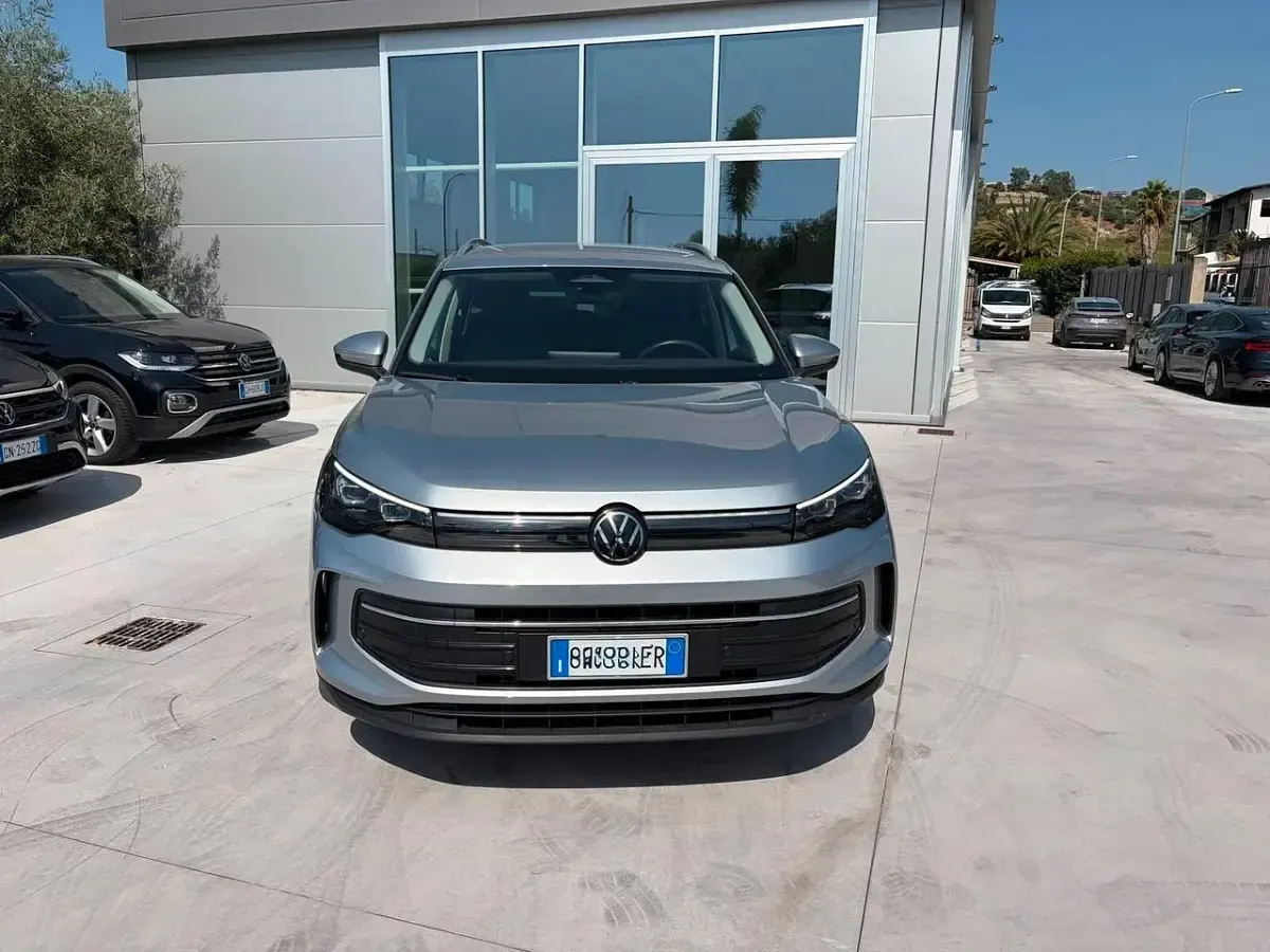 Usata VW Tiguan Edition 150 CV (110 kW) 2024 Argento SUV
