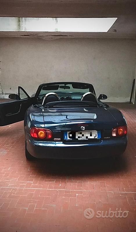 Usata Mazda MX5 110 CV (80 kW) 1999 Blu Cabrio