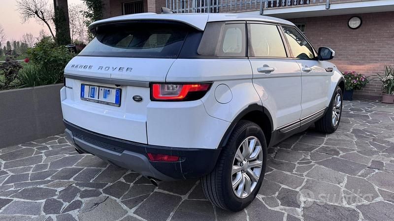 Usata Land Rover Range Rover evoque 150 CV (110 kW) 2018 Bianco SUV