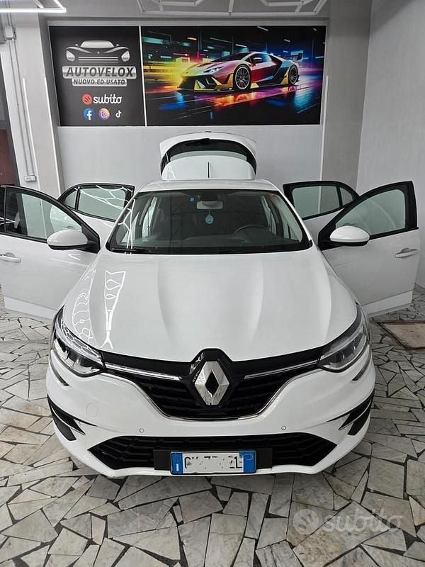 Usata Renault Mégane IV Techno 116 CV (85 kW) 2022 Bianco Berlina