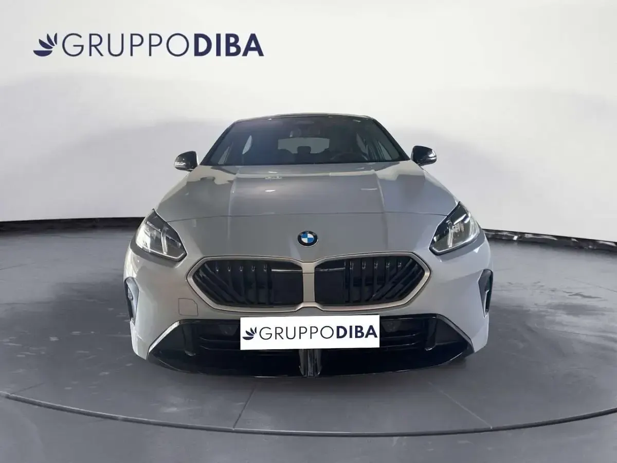 Nuova BMW 116 Efficient Dynamics 122 CV (89 kW) 2026 Grigio Utilitaria