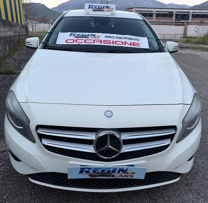 Usata Mercedes A180 Premium 108 CV (79 kW) 2015 Bianco Berlina