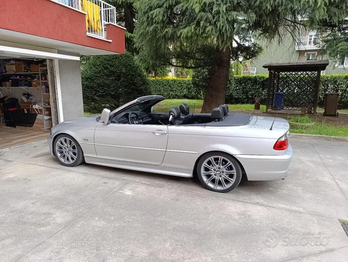 Usata BMW 320 Cabriolet Efficient Dynamics 170 CV (125 kW) 2000 Cabrio