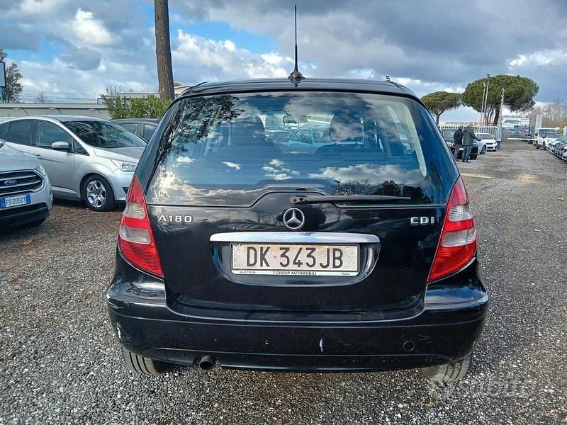 Occasion Mercedes A180 Classic 109 ch (80 kW) 2006 Noir Berline