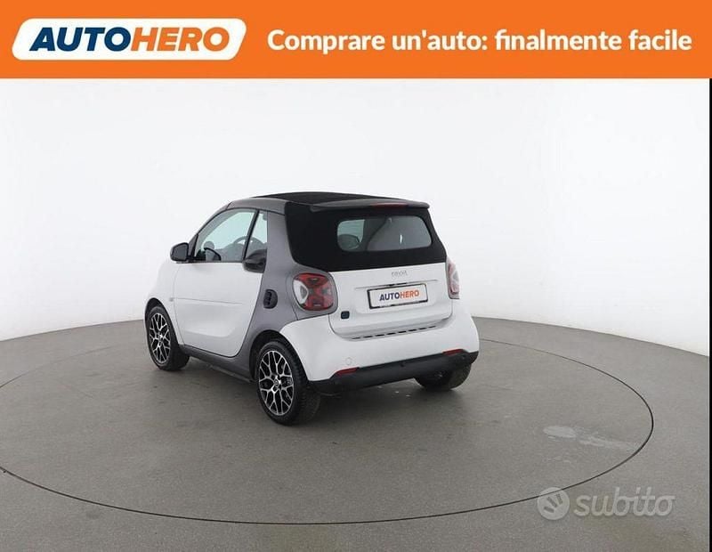 Usata Smart ForTwo Electric Drive Pulse 60 kW (82 CV) 2023 Bianco Cabrio