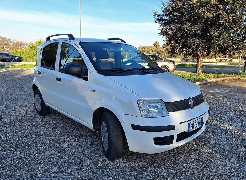 Bianco Usata 2011 Fiat Panda Active Due volumi | 3800 € (Buon prezzo) - Immagine 1/4